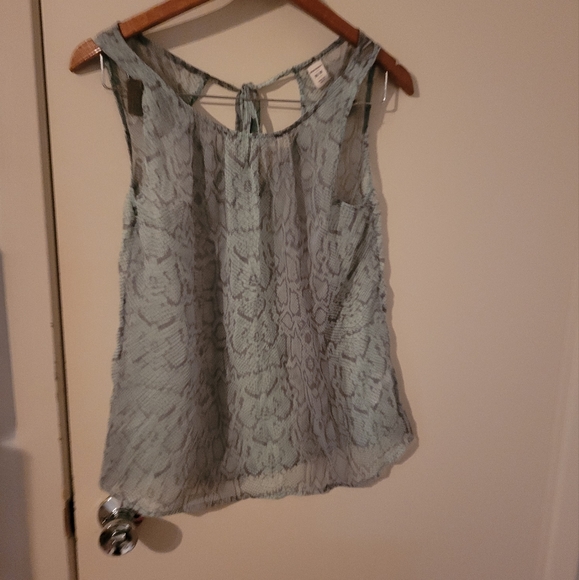 Old navy sheer tank with blue snake skin print - Picture 2 of 6